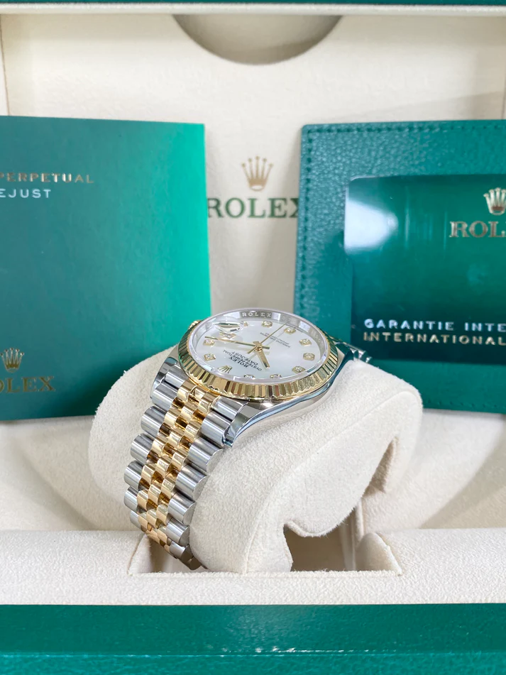 [Super Clone]RLX  Datejust 36mm 126233-0023 MOP Diamond Dial Jubilee Two-Tone Bracelet Watch