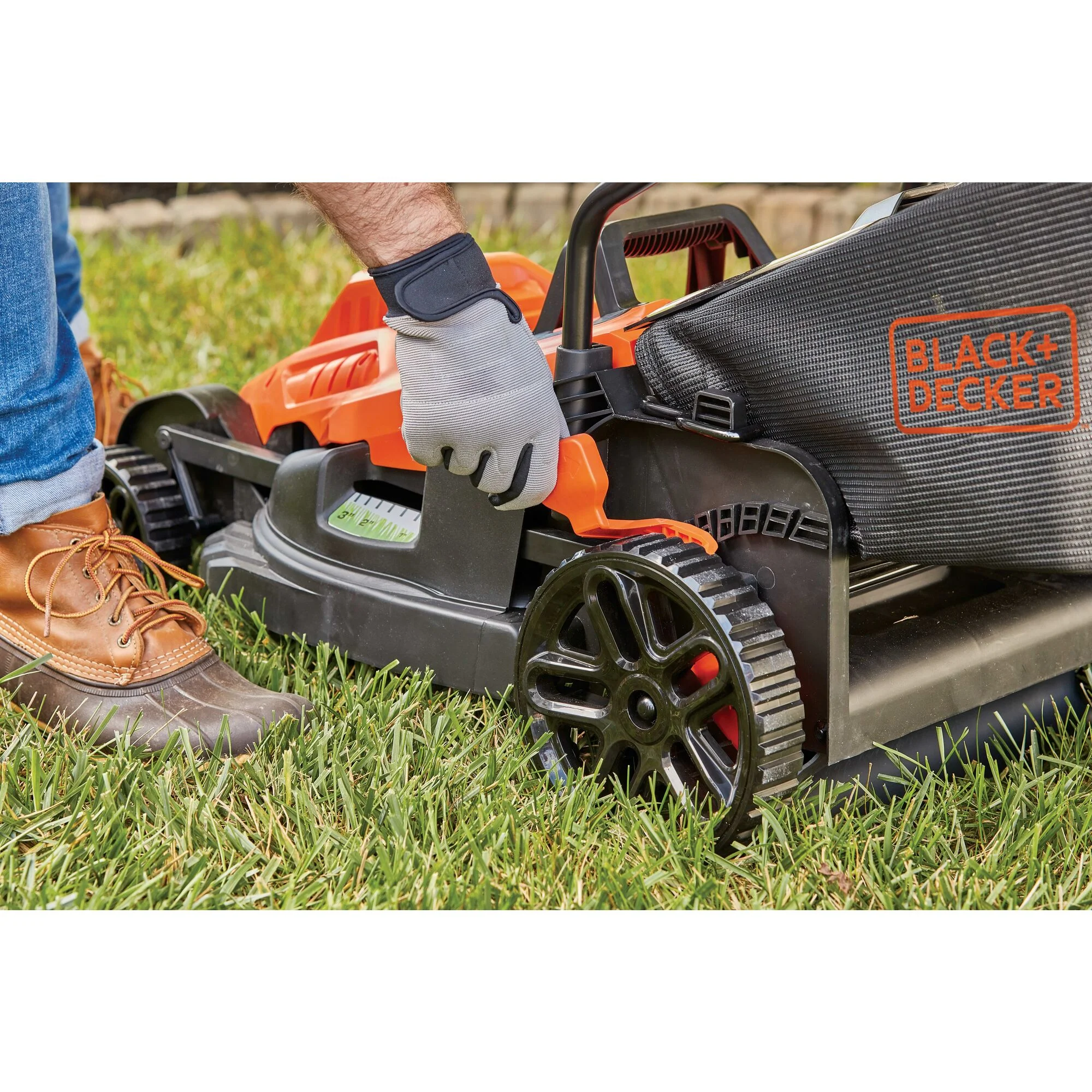 15�� Corded Electric Push Walk-Behind Mower, Comfort Grip Handle - Image 9