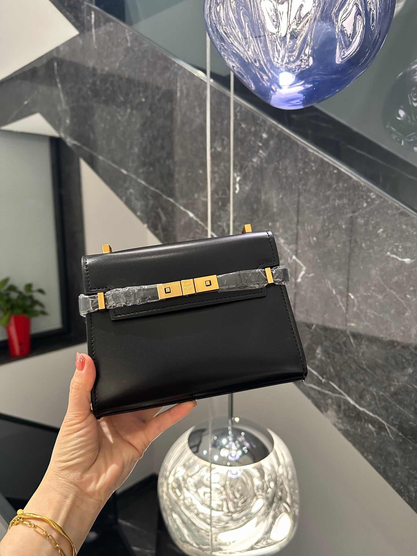 YSL【サンローラン】☆大人気☆マンハッタン ミニ ショルダーバッグ