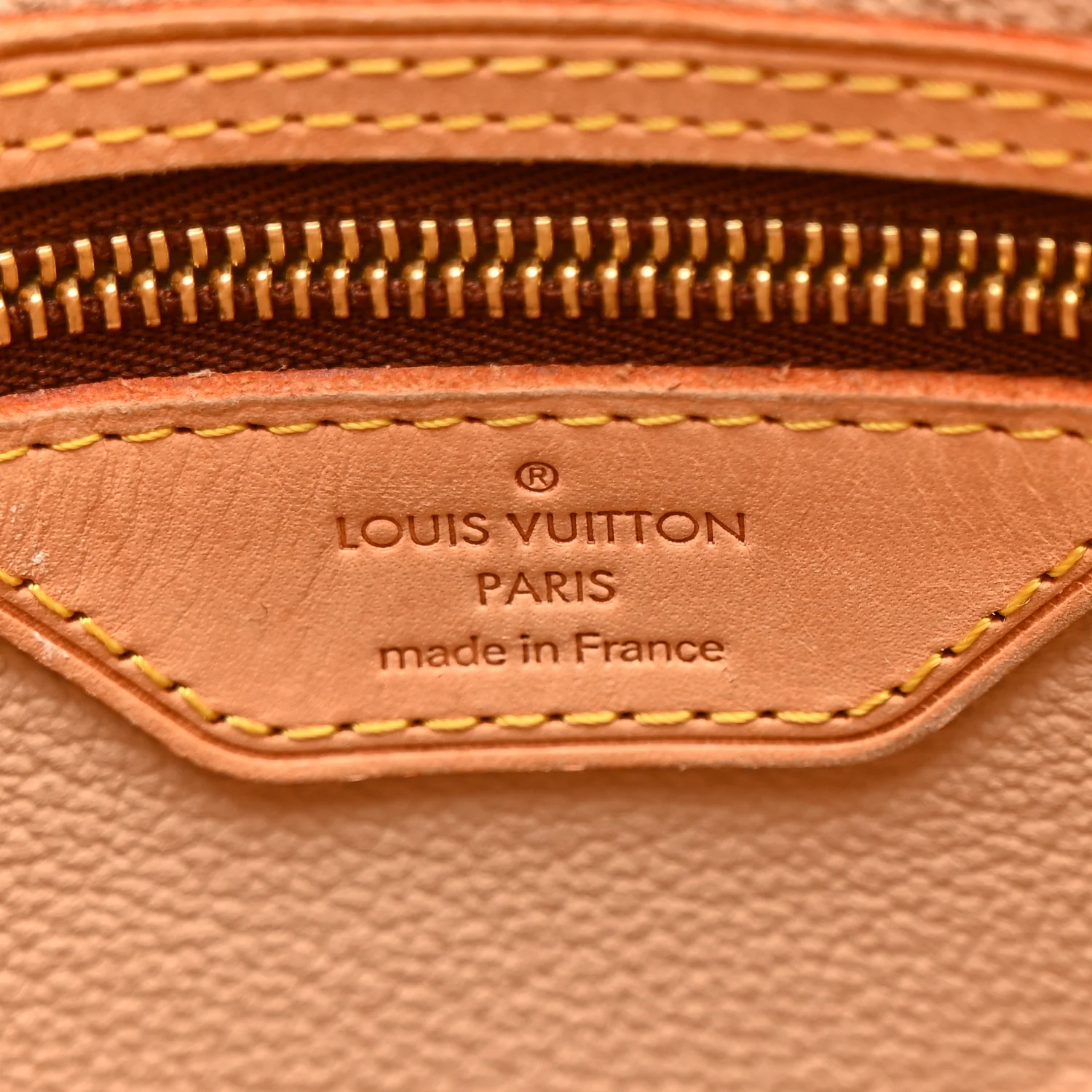 Monogram Petit Bucket 23