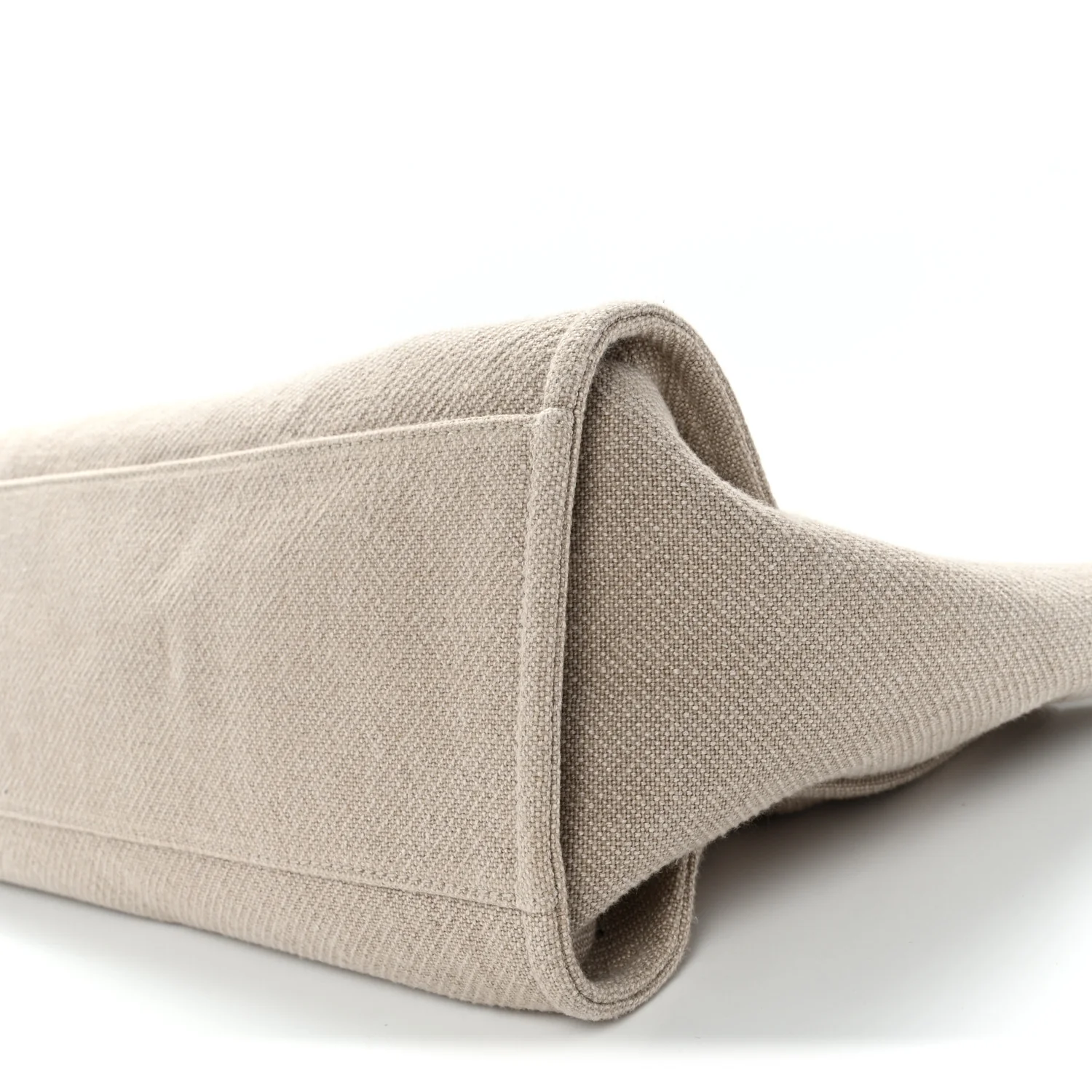 Mixed Fibers Calfskin Medium Deauville Tote Beige White