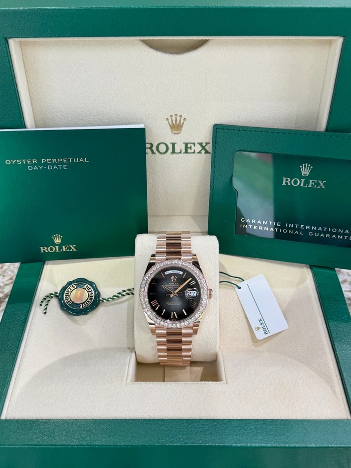 [Super Clone]RLX  Day-Date 40mm Slate Ombré Dial and Diamond Bezel 228345rbr-0025【Super Clone】