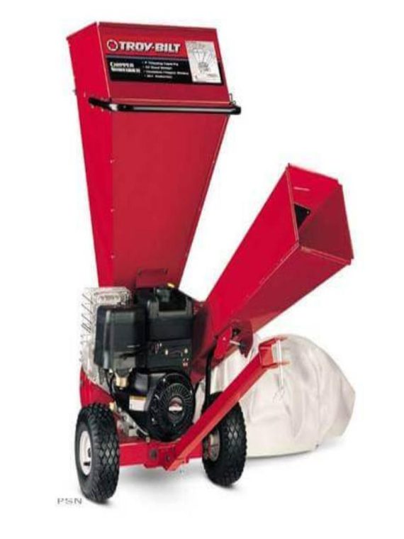Broyeur de déchets de jardin Troy Bilt CS4325 – Modèle avec rayures et bosses, outil robuste pour l'élimination des déchets verts