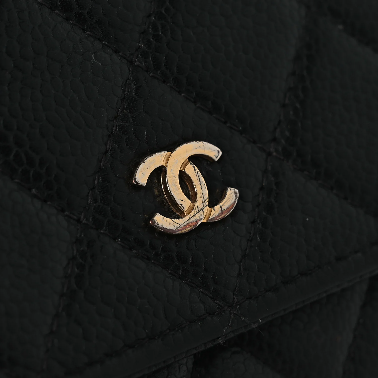 Caviar Quilted Wallet on Chain WOC Black
