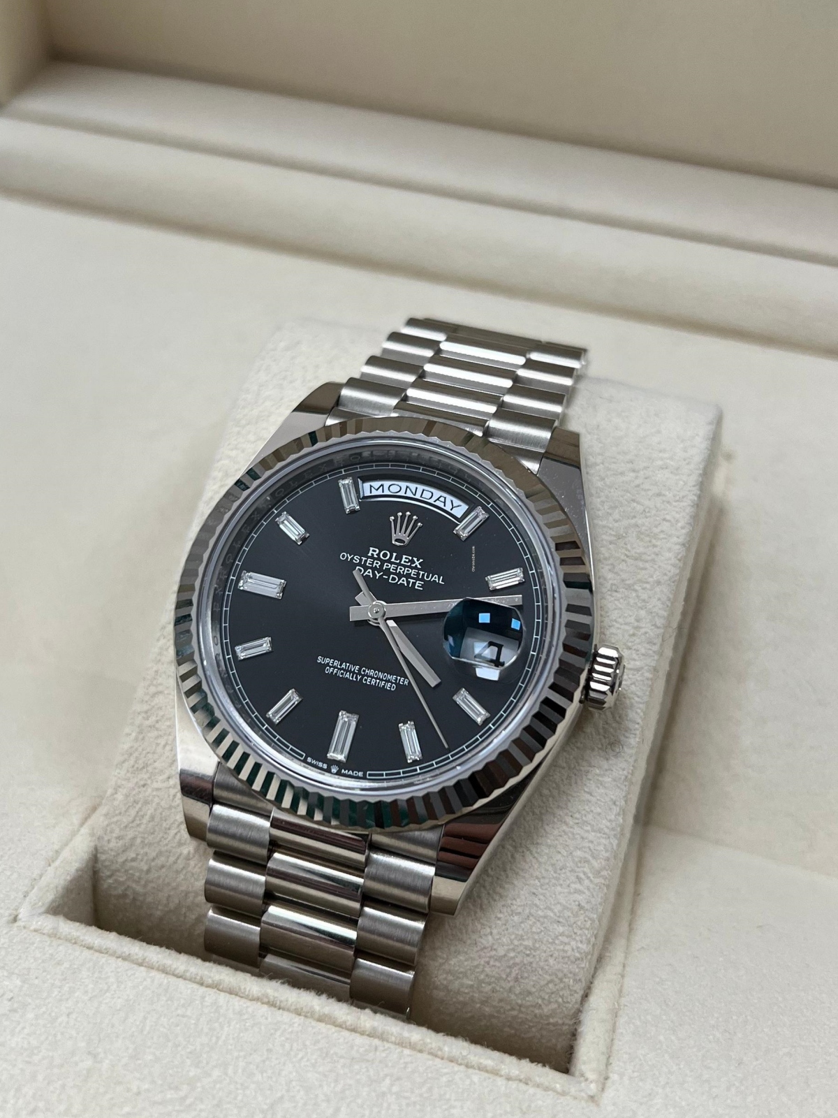 [Super Clone]RLX  Day-Date 40mm  Black Diamonds Dial 228236-0004
