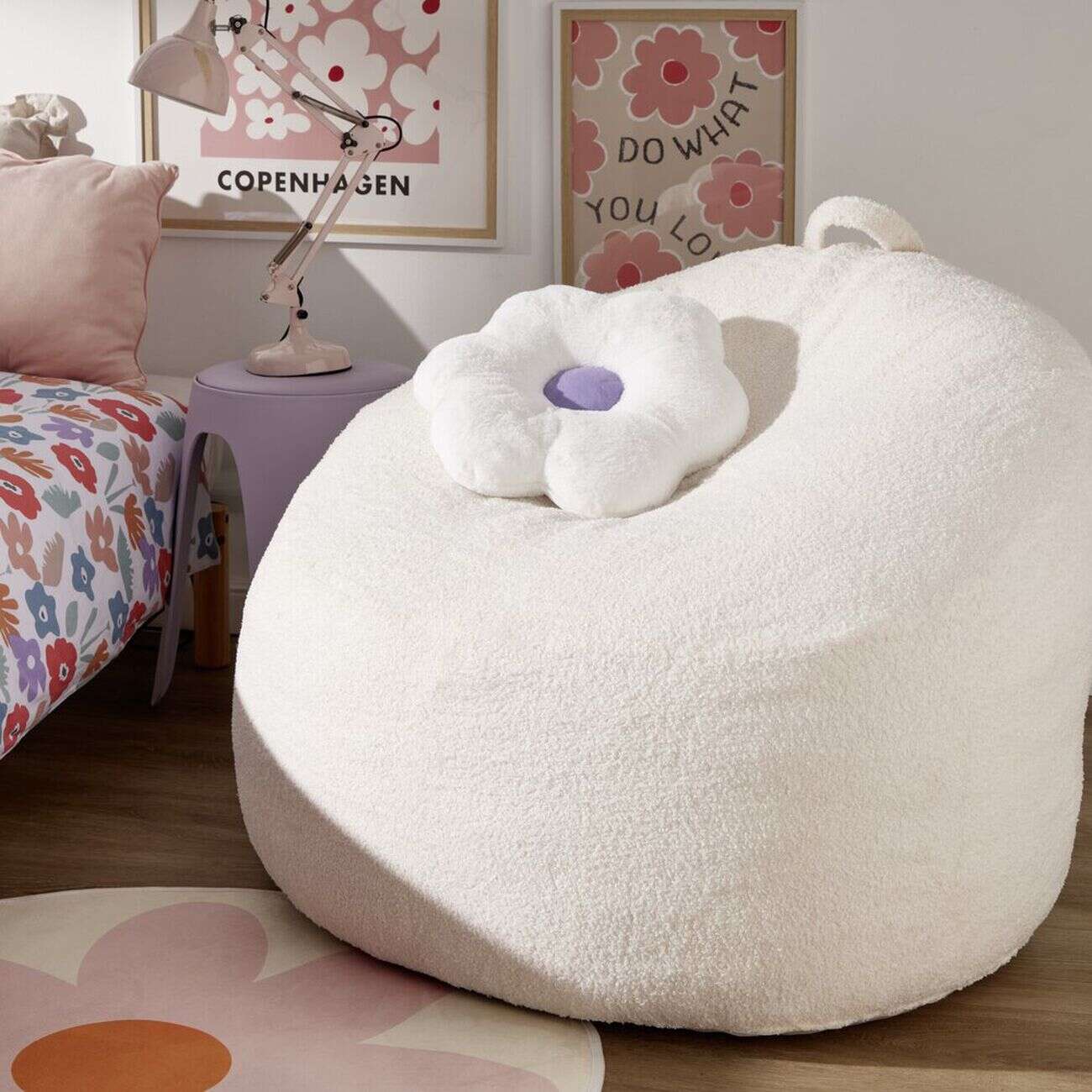 Pouf poire Clara effet laine bouclée blanc Ø92xH61cm