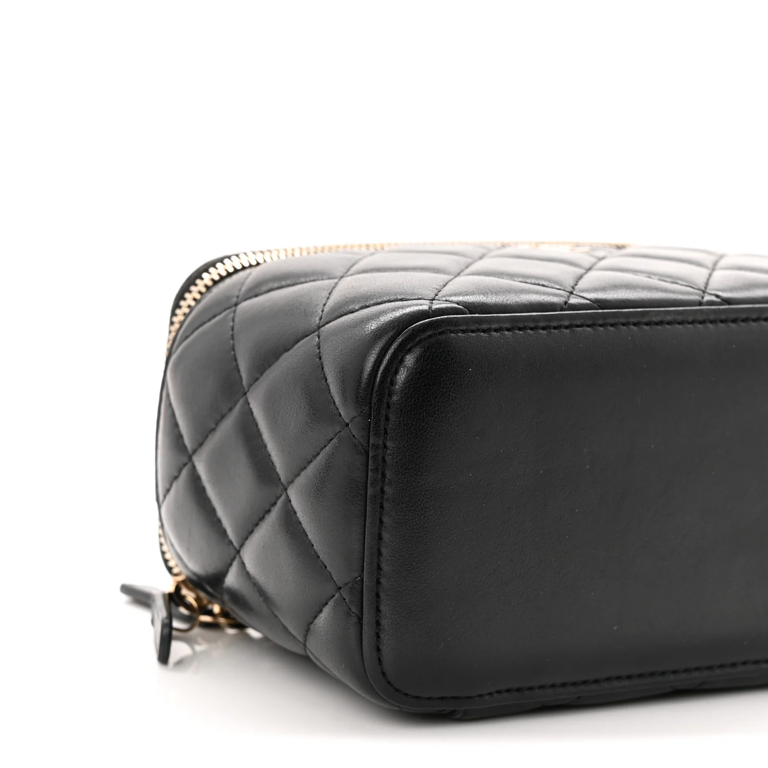 Lambskin Quilted Small Vanity Case With Chain Black