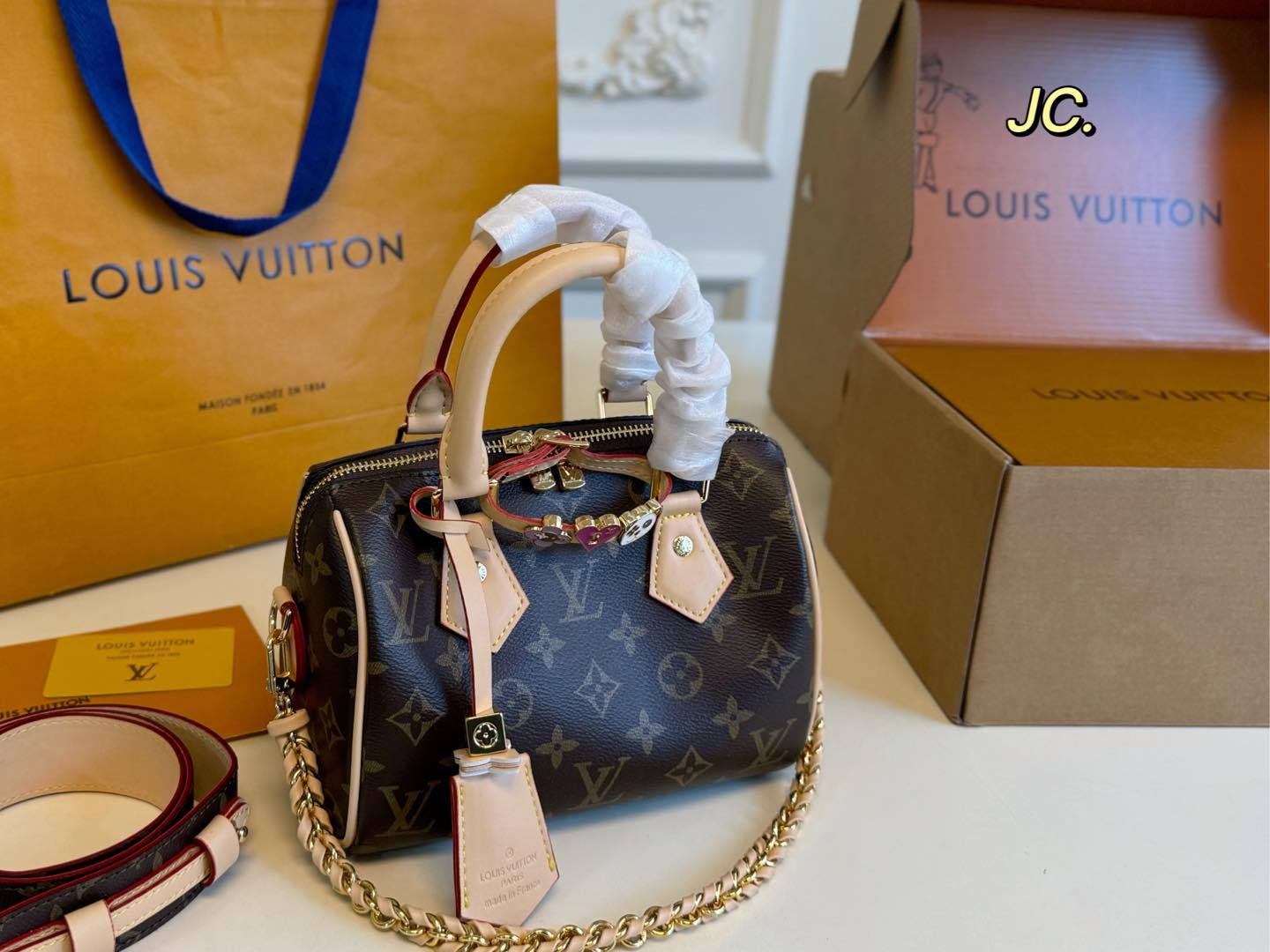Louis new arrival speedy bag size: 20*15 cm