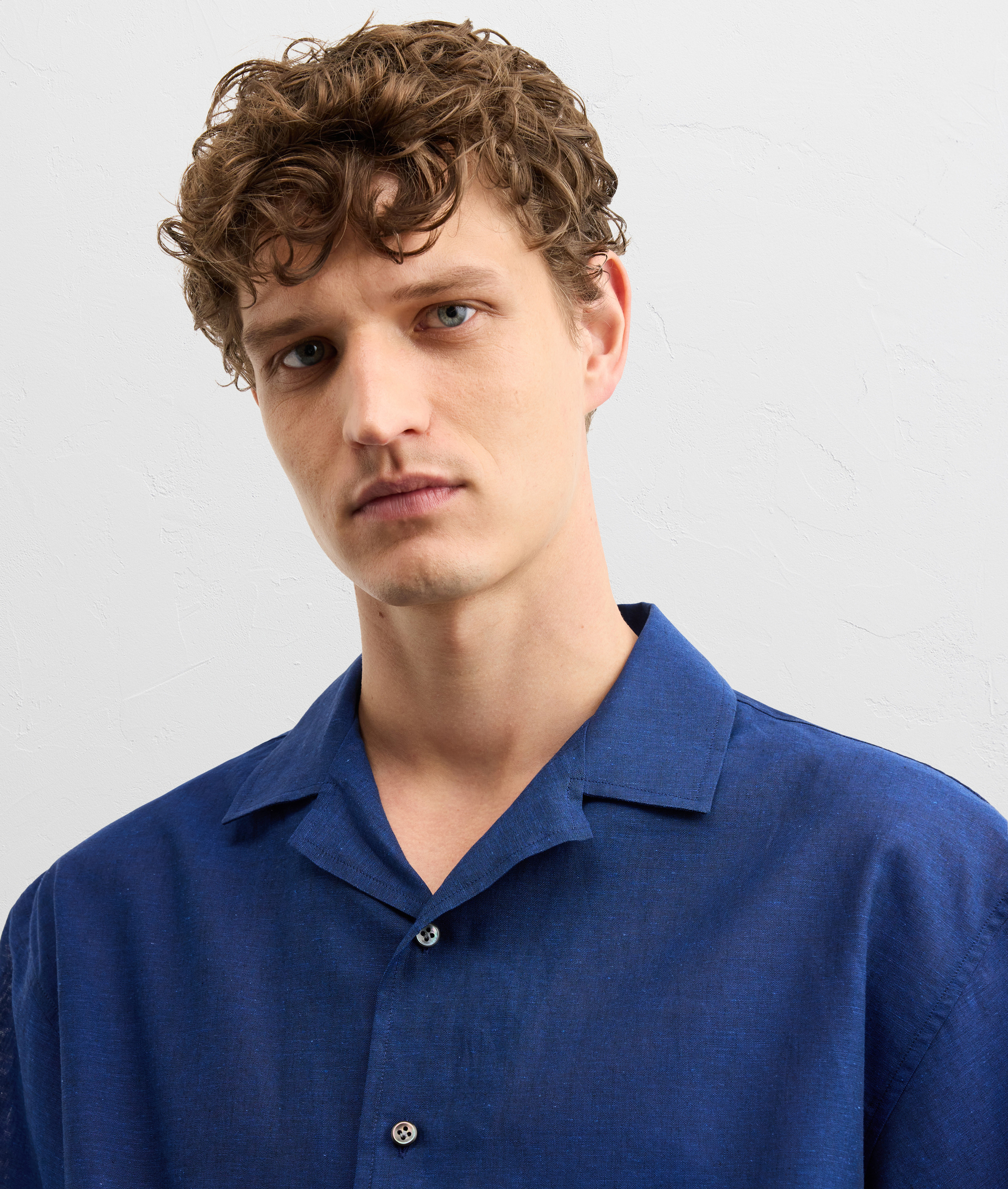 BLUE LINEN AND COTTON SHIRT WITH PANAREA COLLAR AND SHORT SLEEVES