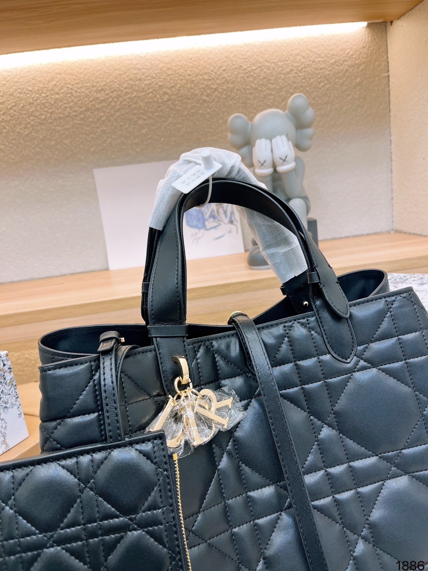 D D TOUJOURS new arrival tote bag size: 34 * 27 cm