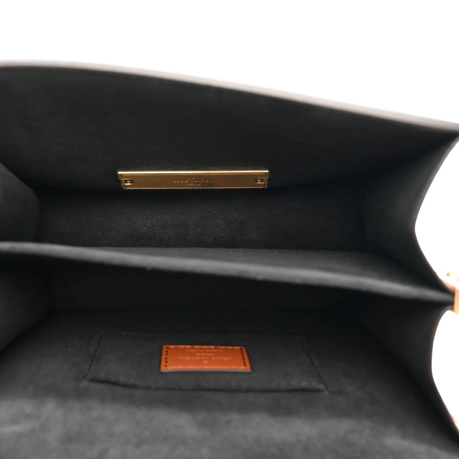 Reverse Monogram Dauphine Mini