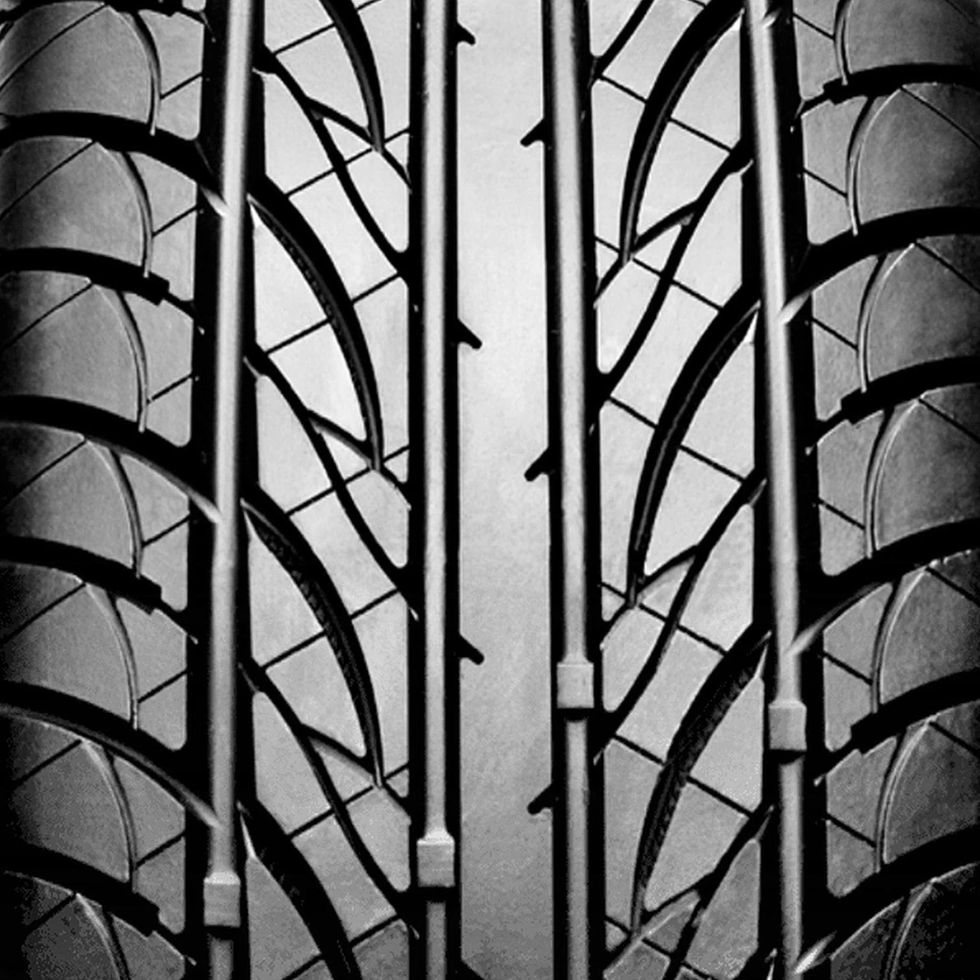 Blackhawk Street - H HU01 UHP 245/45R20 103W XL Passenger Tire