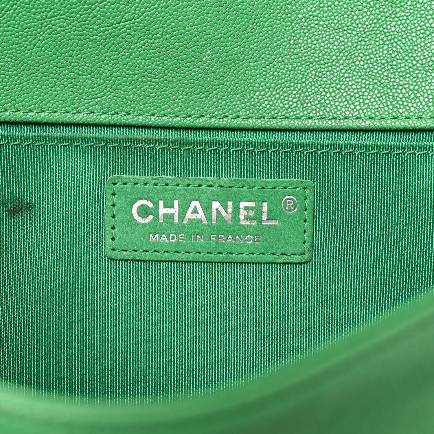 Caviar Quilted Medium Boy Flap Green