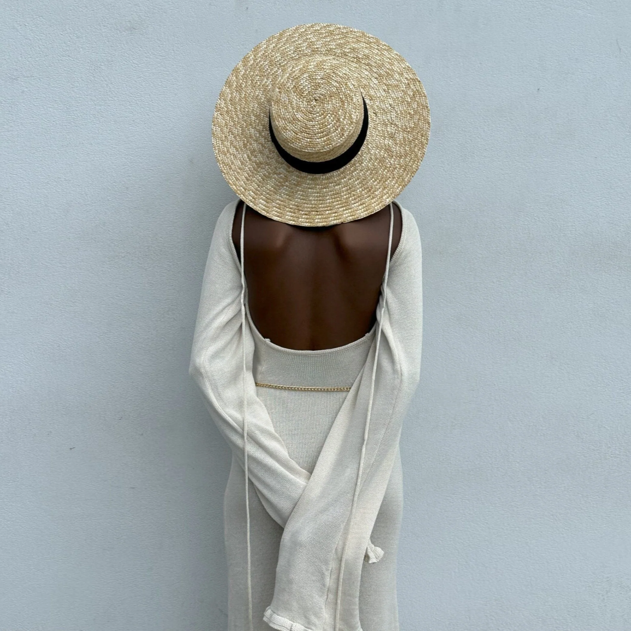 Robe longue en maille nuage ivoire à dos ouvert