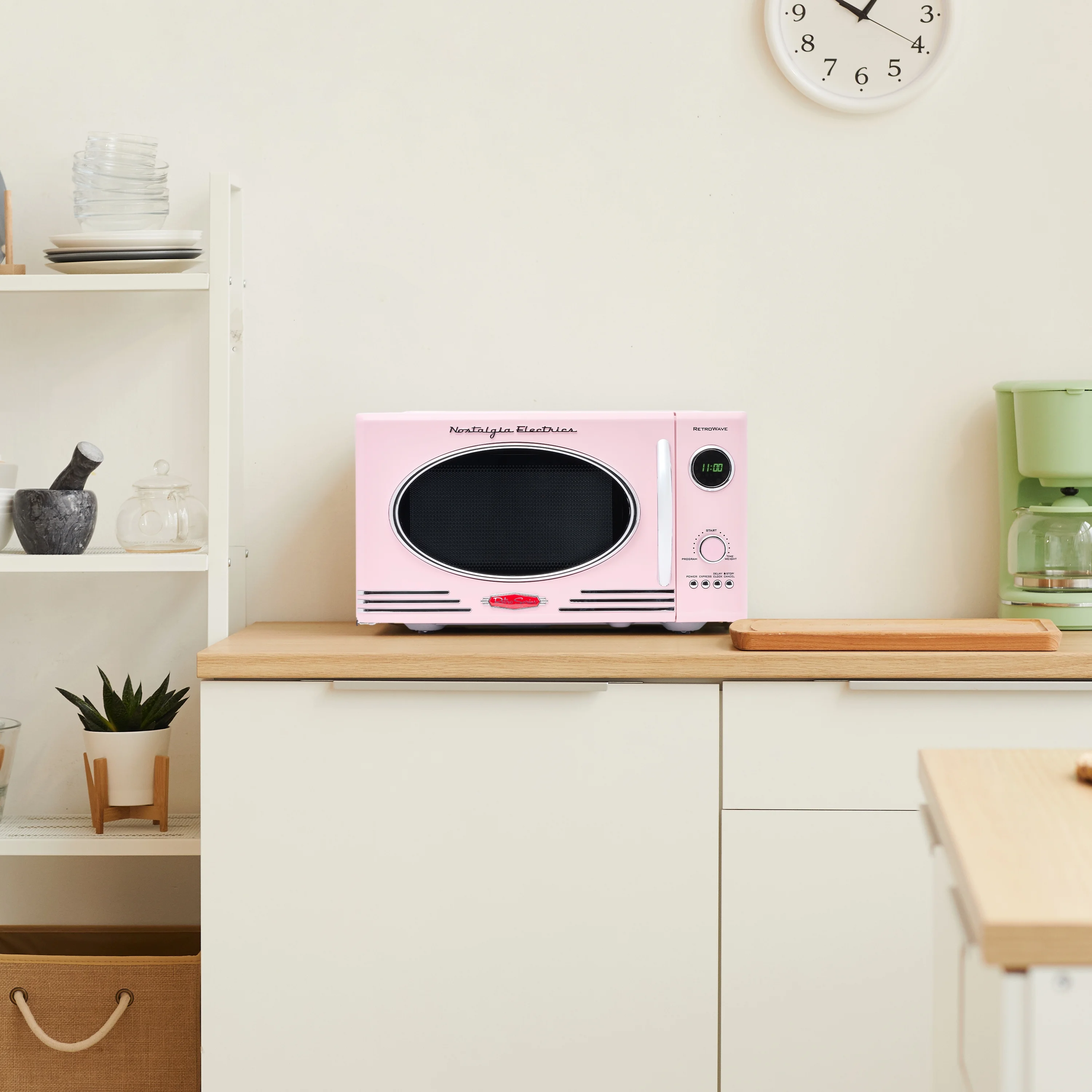 Retro 0.9 Cu. ft. 800-Watt Countertop Microwave Oven, Aqua(Aqua) - Image 10