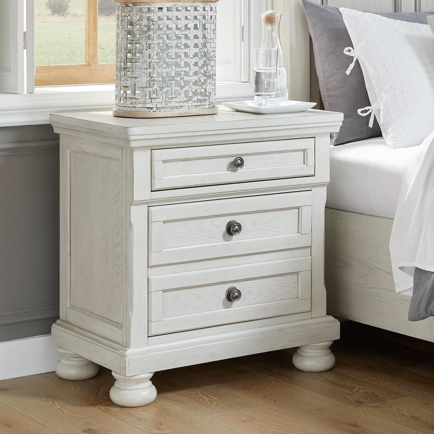 Signature Design by Ashley Robbinsdale Traditional 2 Drawer Night Stand, White