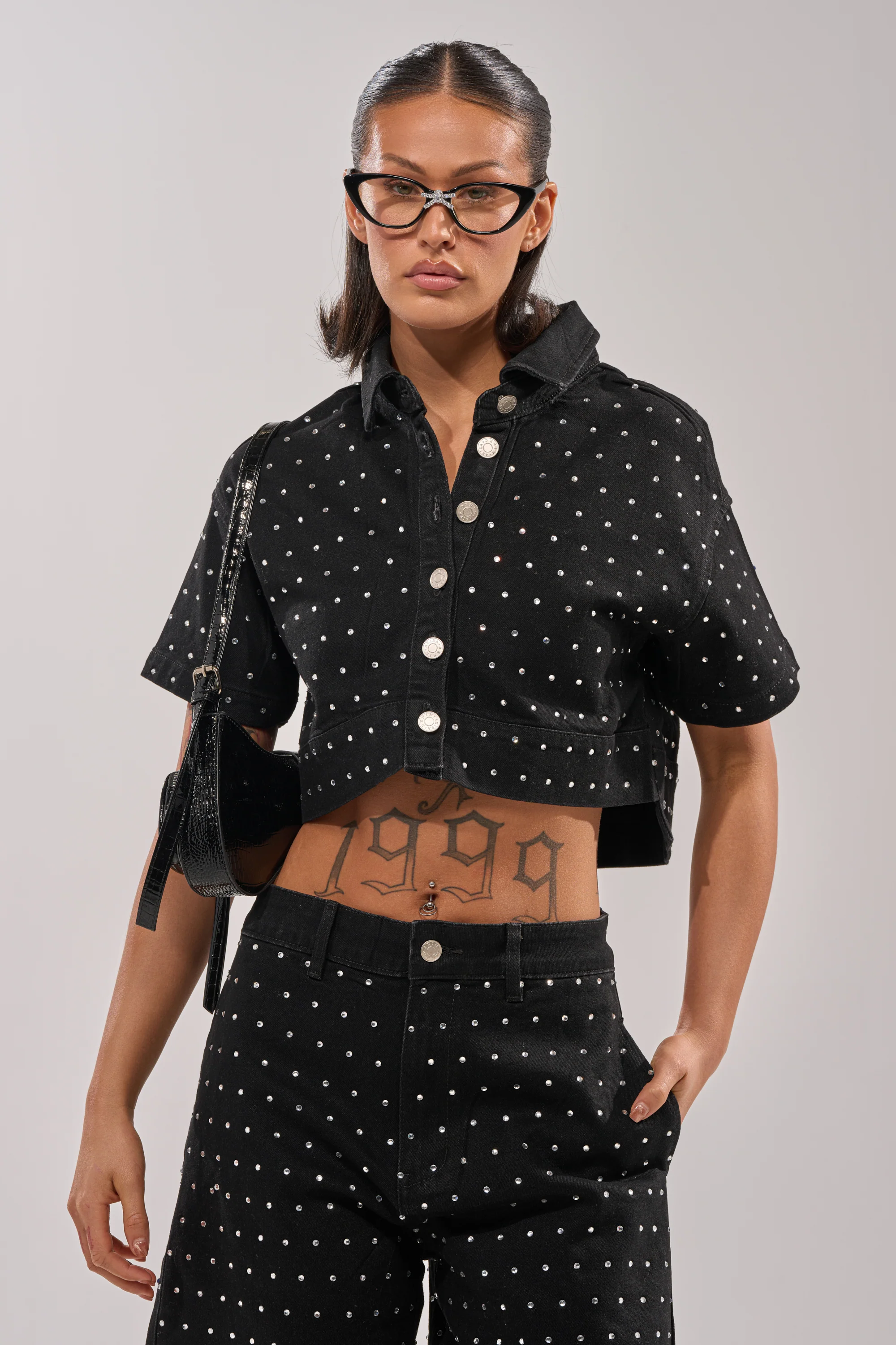 ITS GIVING DENIM RHINESTONE BUTTON DOWN - Akira Store