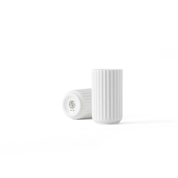 Vase i porselen  8 cm hvit