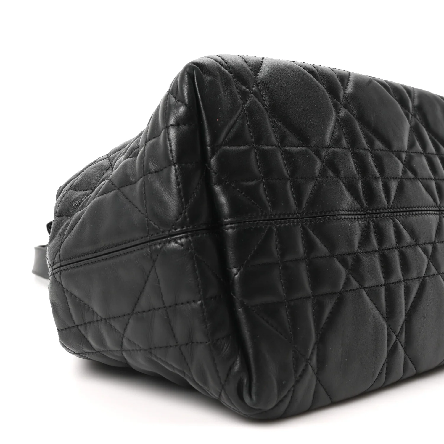 Calfskin Macrocannage Medium Toujours Black