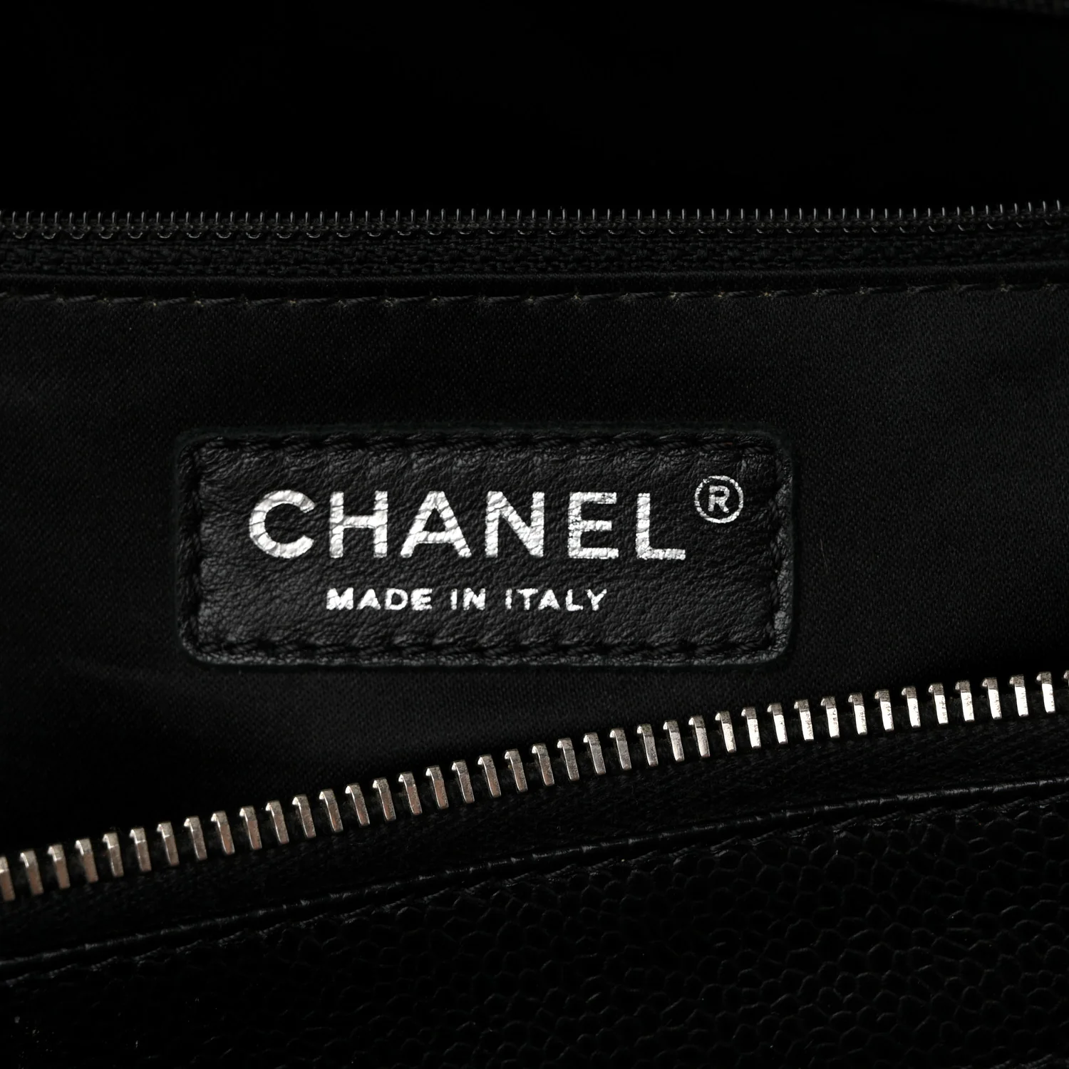 Caviar Quilted XL Grand Shopping Tote GST Black