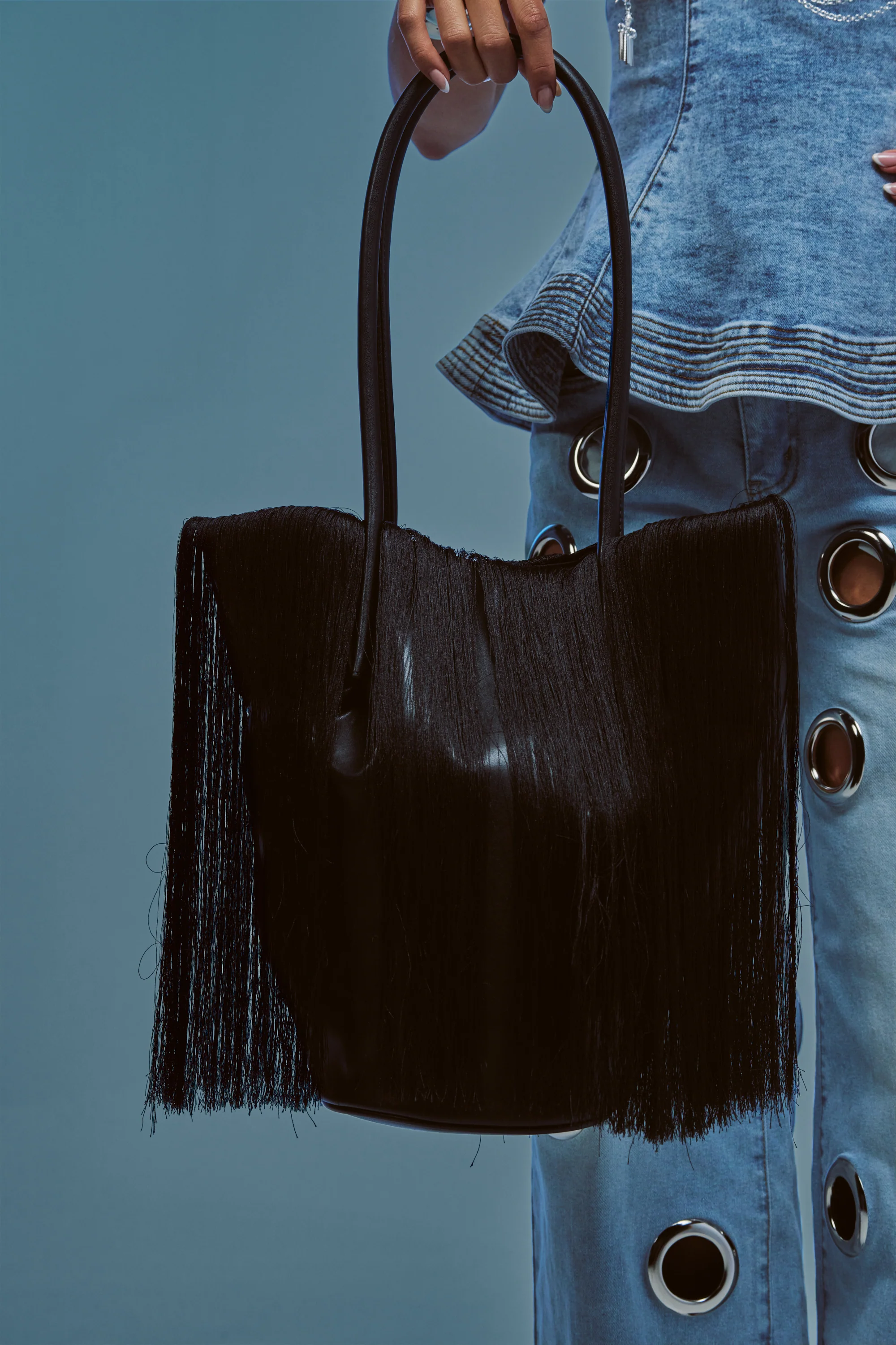 HAIRY SITUATION TOTE - Akira Store