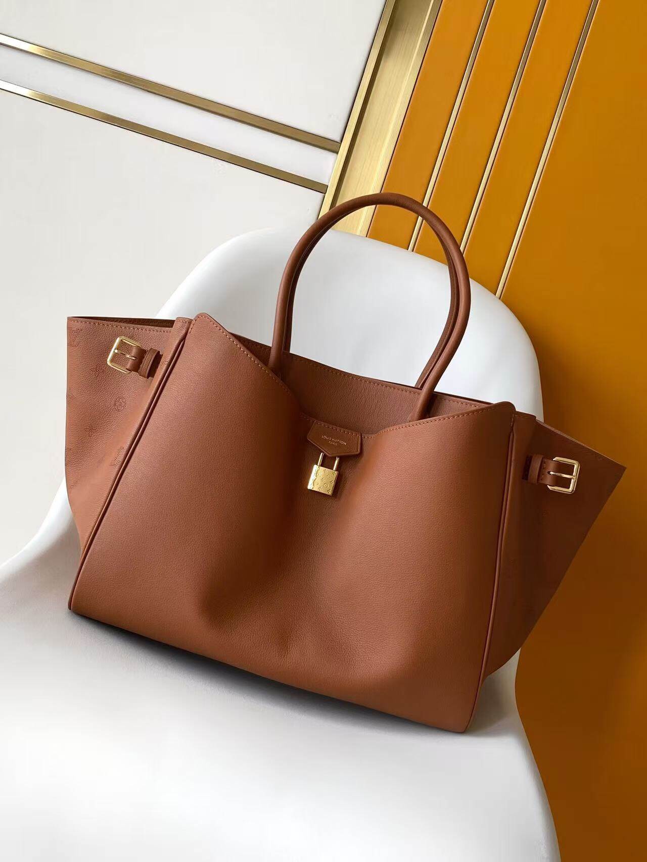 【ルイヴィトン】LV新作★大人気★レディースハンドバッグ VENDOME MM優雅で高級感数量限定販売中！M26501