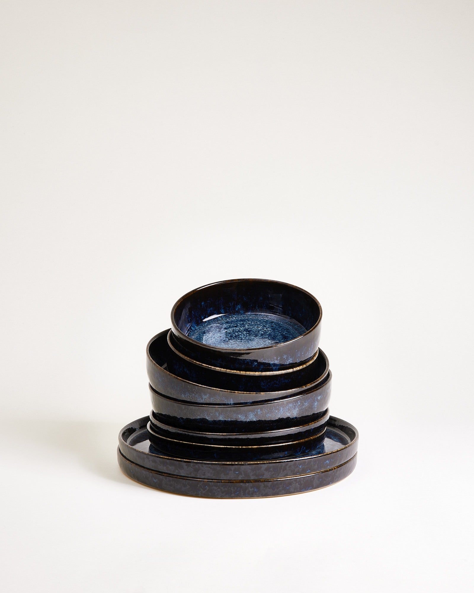 CORDOAMA - TABLEWARE SET MODERN DARK BLUE 8 PIECES