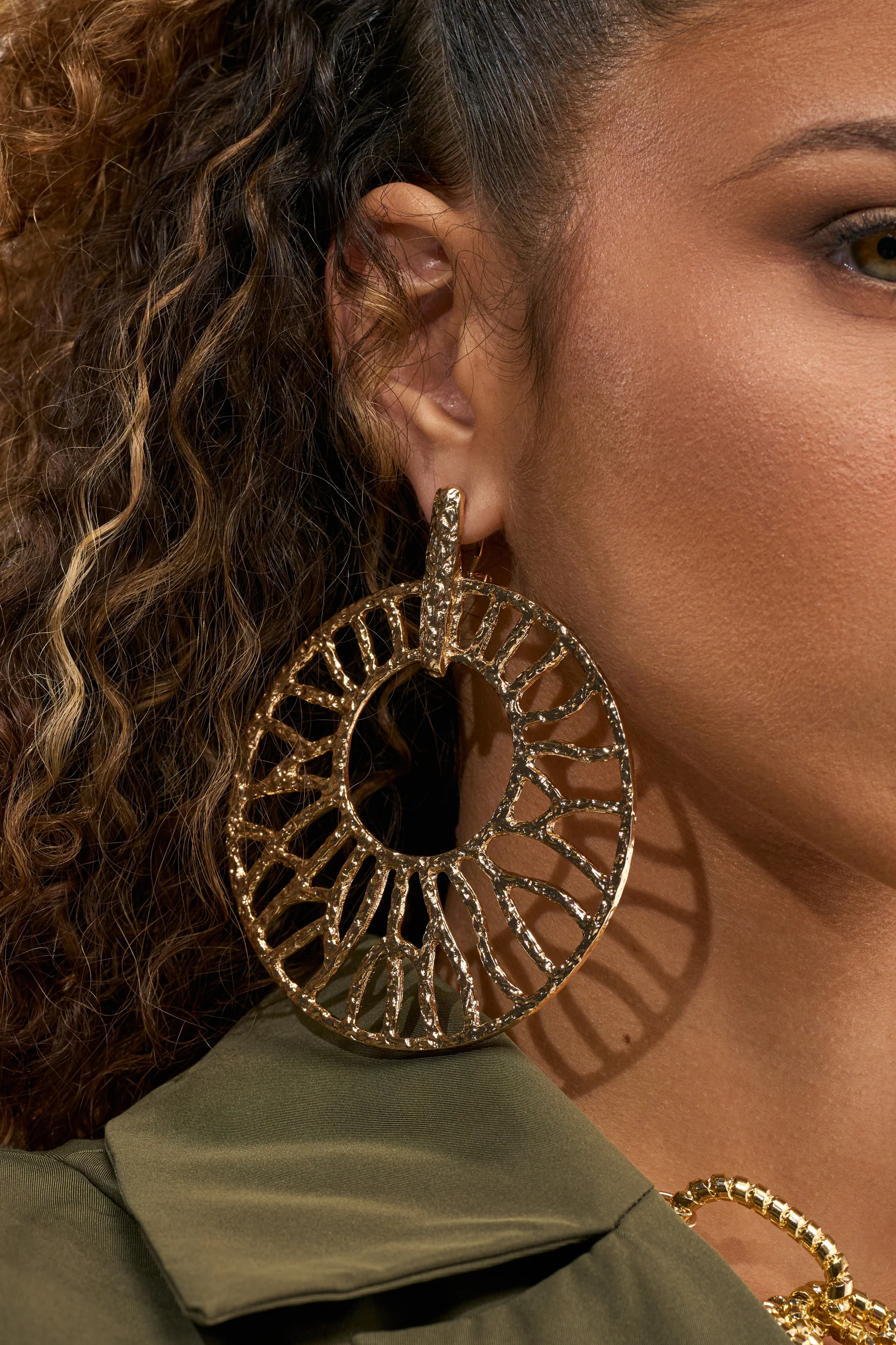 ON VACATION STATEMENT EARRING - Akira Store