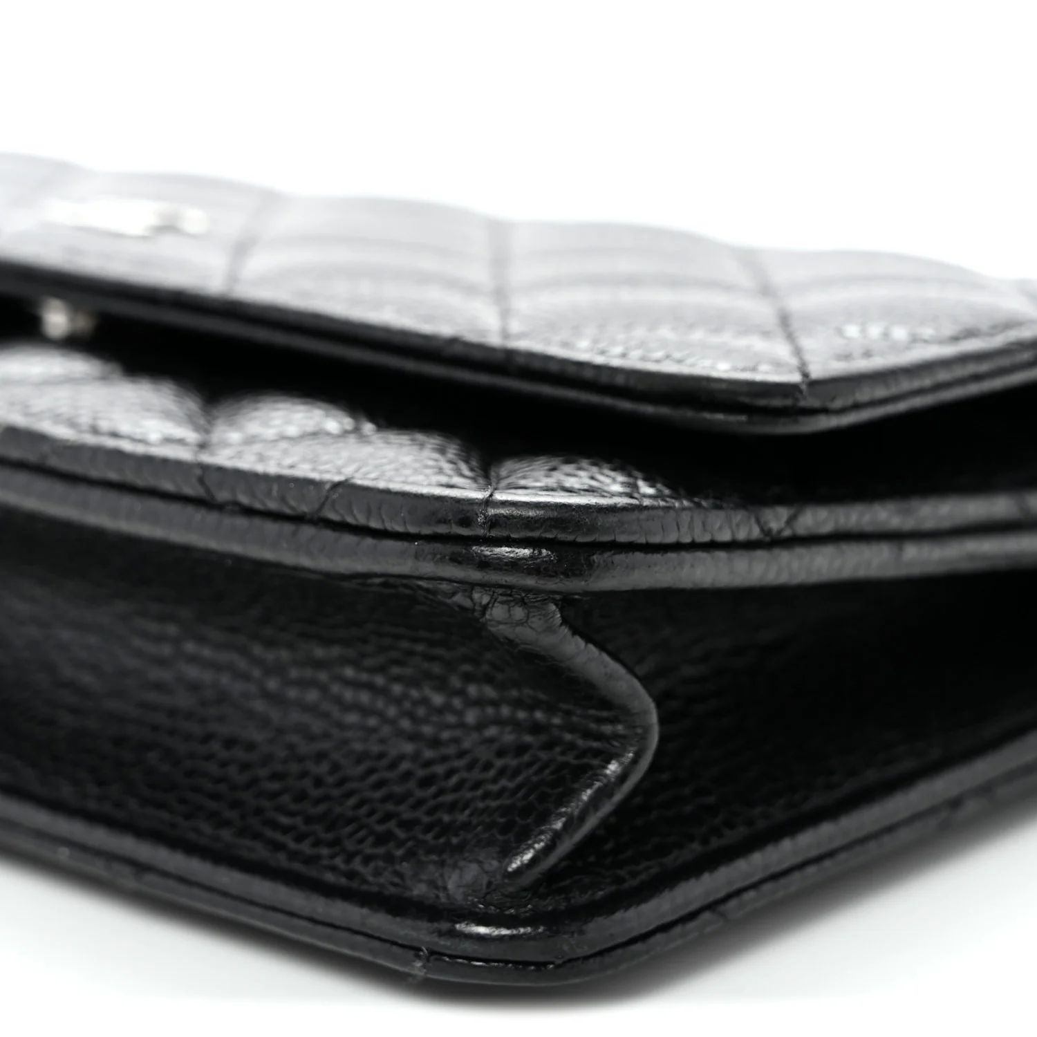 Caviar Quilted Wallet on Chain WOC Black
