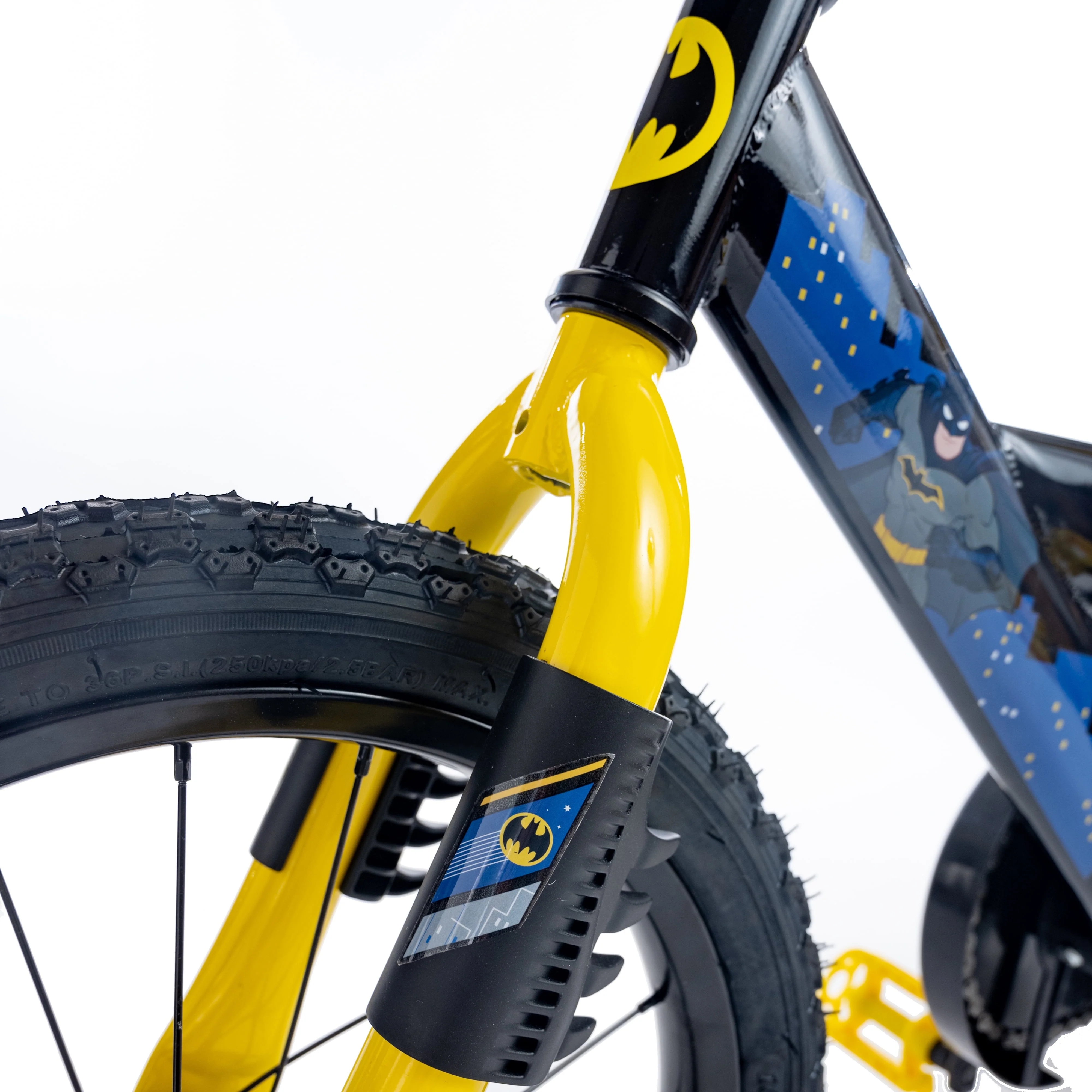 16 inch Batman Bike includes Mask with glowing eyes! Image 9