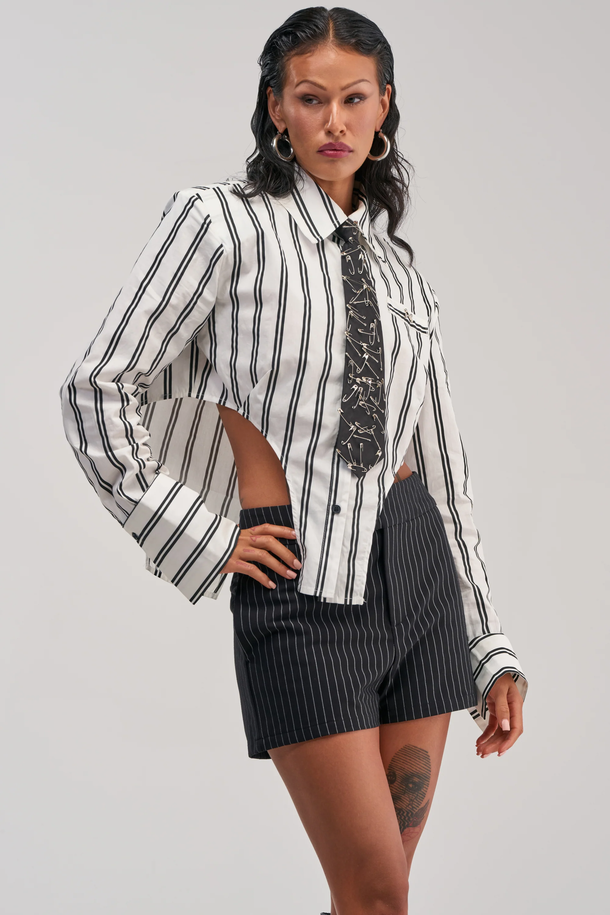 ON TOP POPLIN BUTTON DOWN - Akira Store