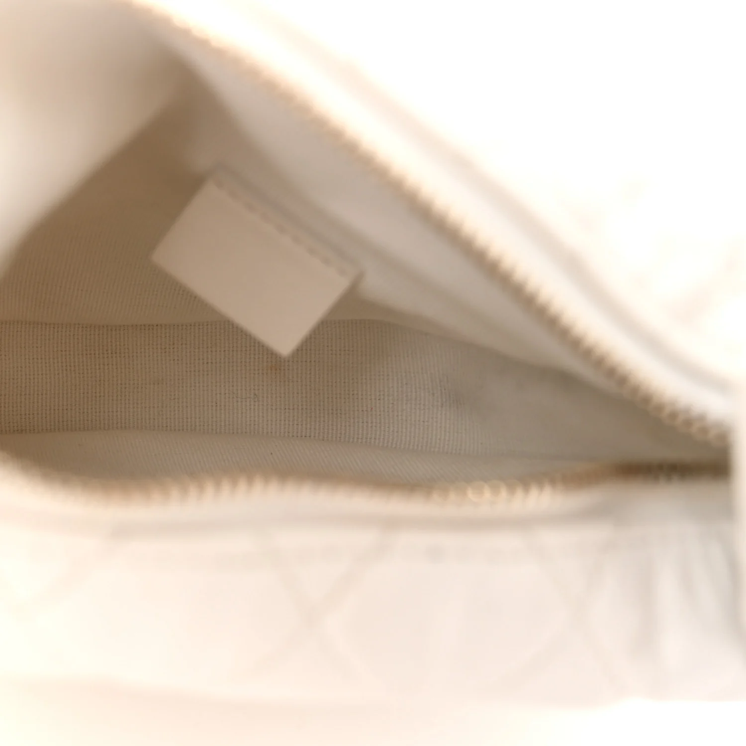 Lambskin Quilted Chain Around Pouch Hobo White
