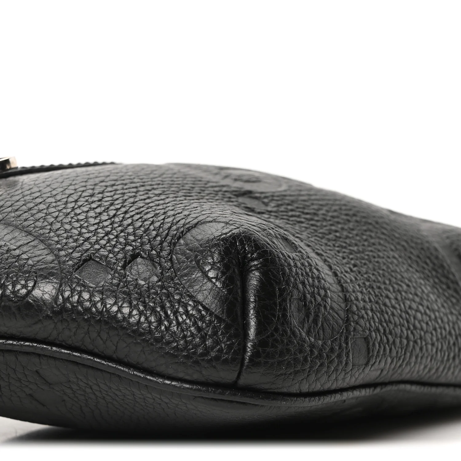 Piuma Calfskin Jumbo GG Embossed Small Belt Bag Black