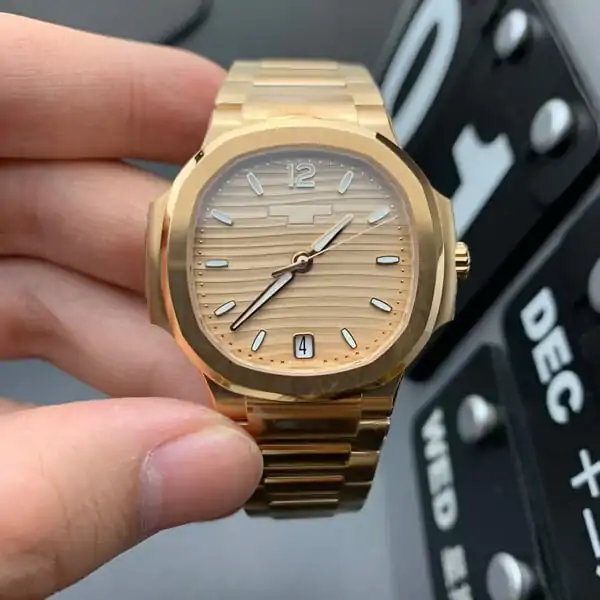 Patek Philippe Nautilus 7118 / 1R-010 3K Factory Gold Strap