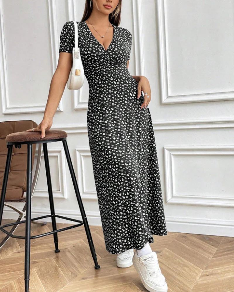Robe moulante imprimée élégante