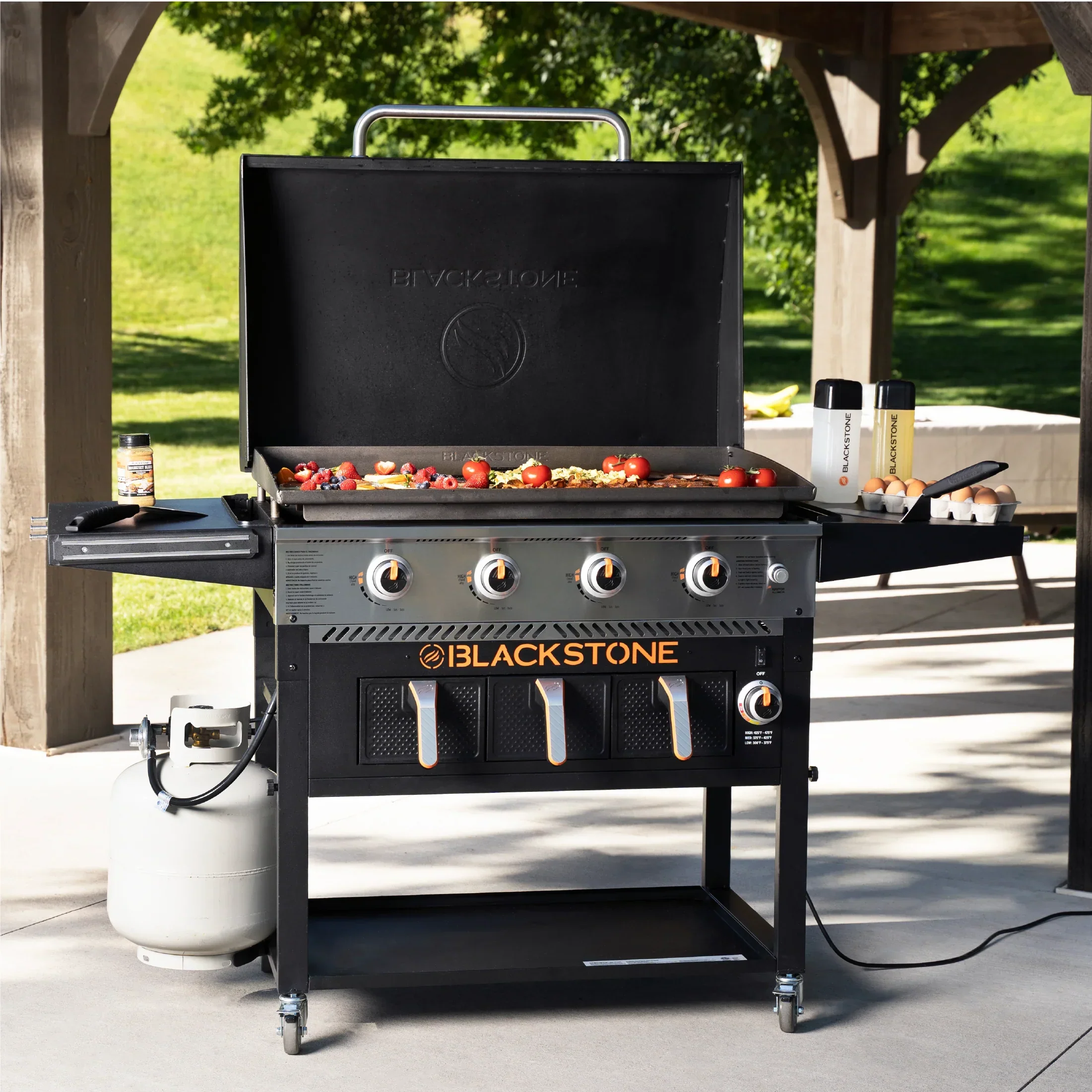 Plaque de cuisson au propane Blackstone à 4 brûleurs de 91 cm (36 po) avec friteuse à air et couvercle