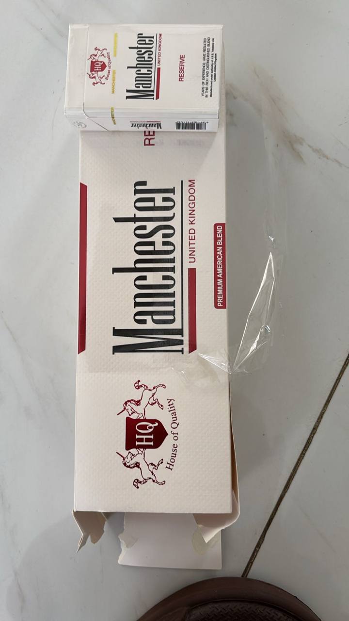 Manchester United Kingdom Reserve x 10 Packs /1 Carton