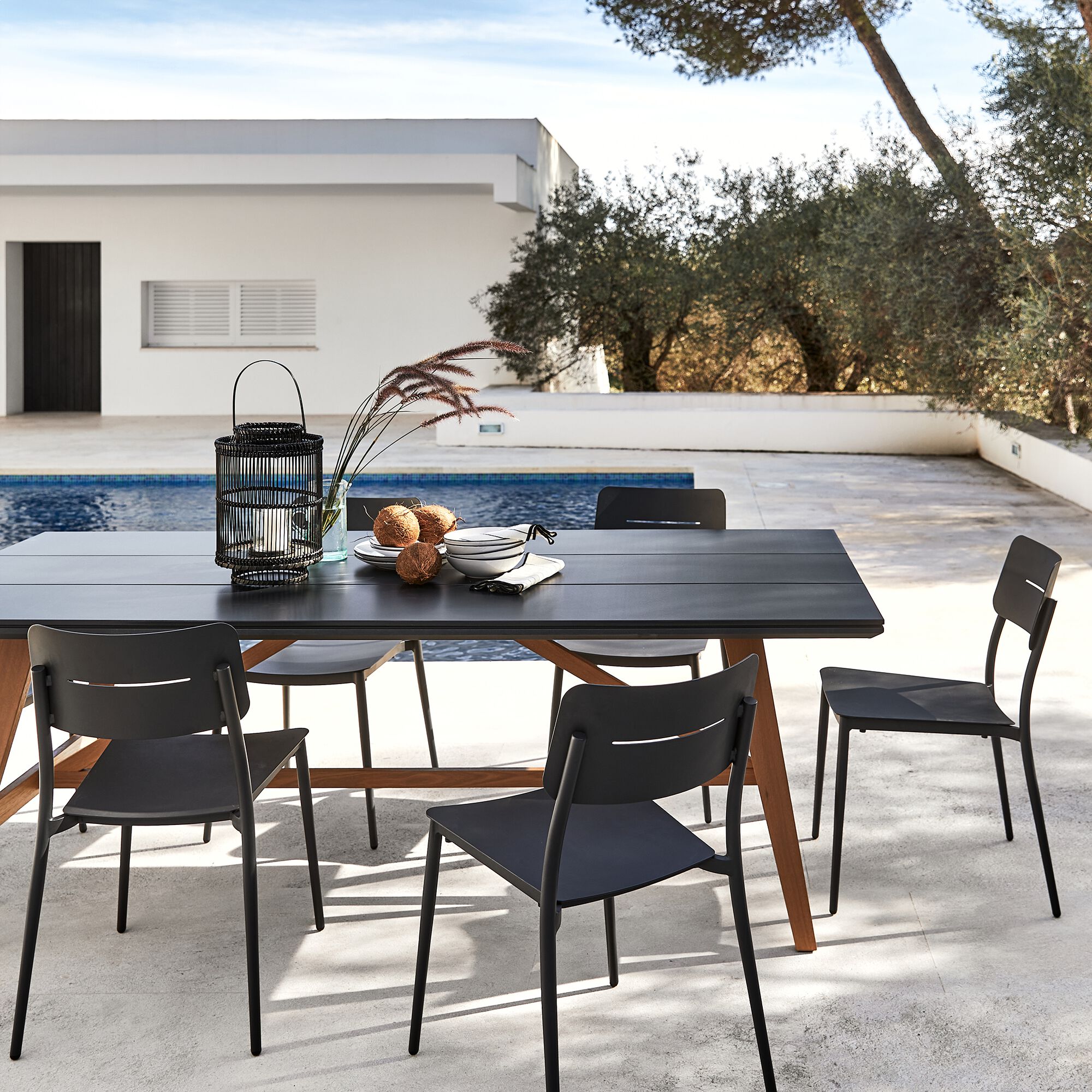 TOMA - Chaise de jardin empilable en aluminium - noir