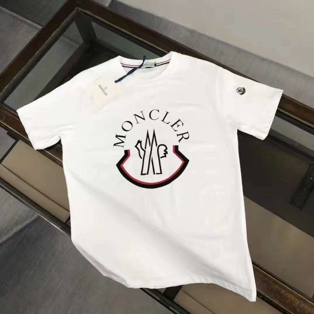 【Moncler 】（モンクレール）男女兼用、ご好評に付き再入荷！半袖Tシャツ