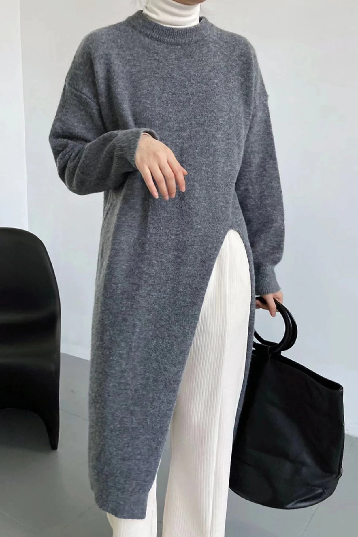 Robe-pull tricotée à fente latérale