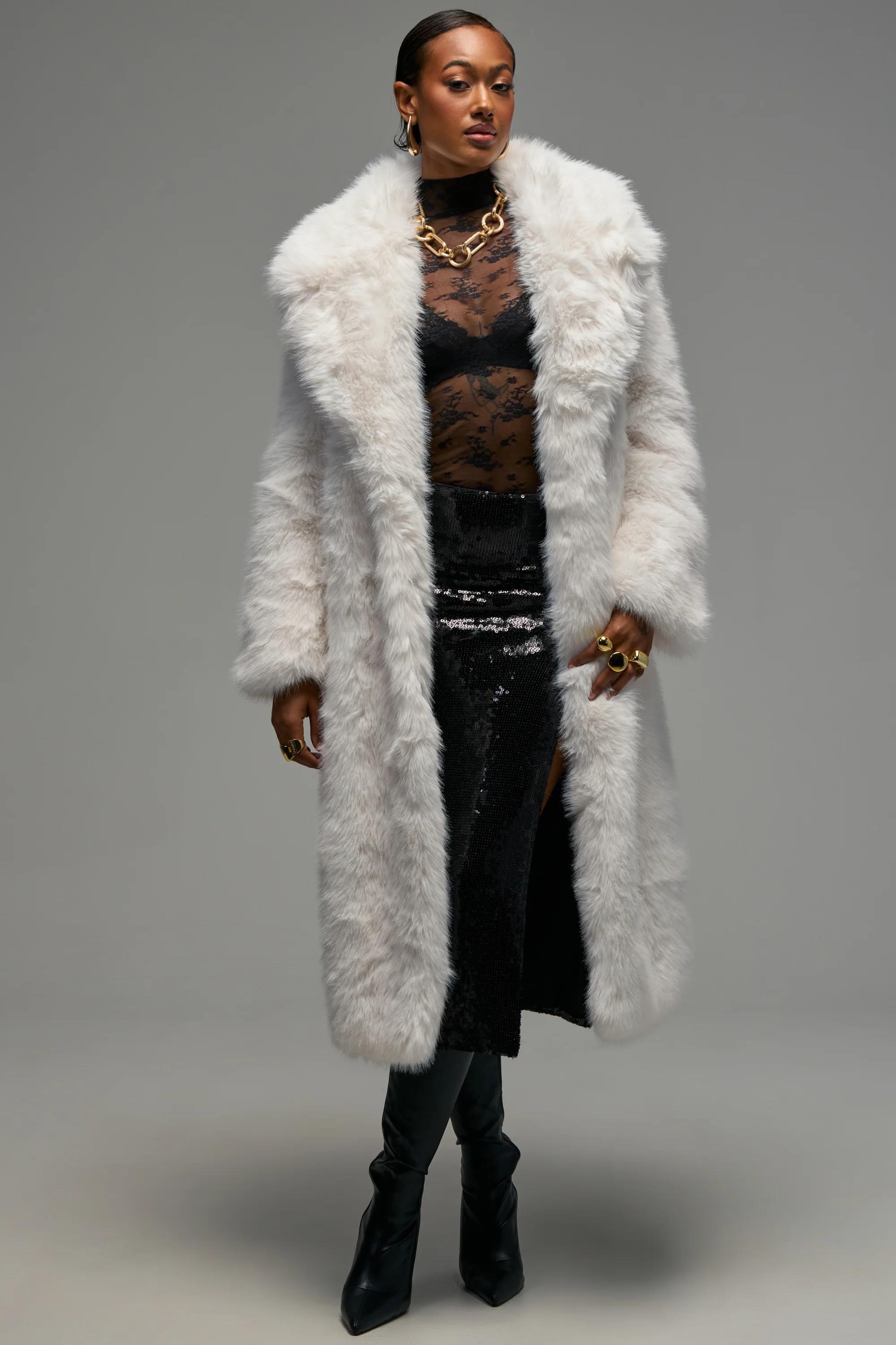OSLO FAUX FUR COAT IN WHITE - Akira Store
