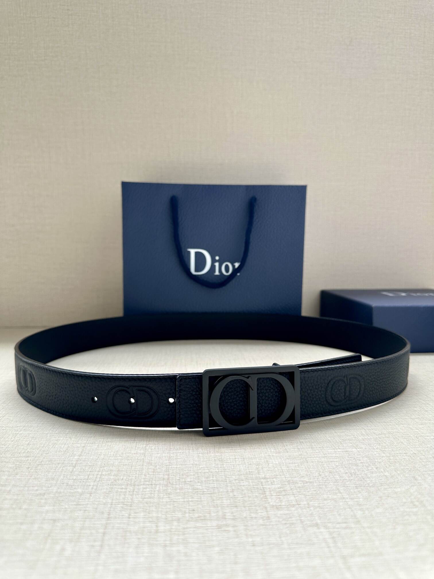 【 Dior 専門店】ご好評に付き再入荷！！