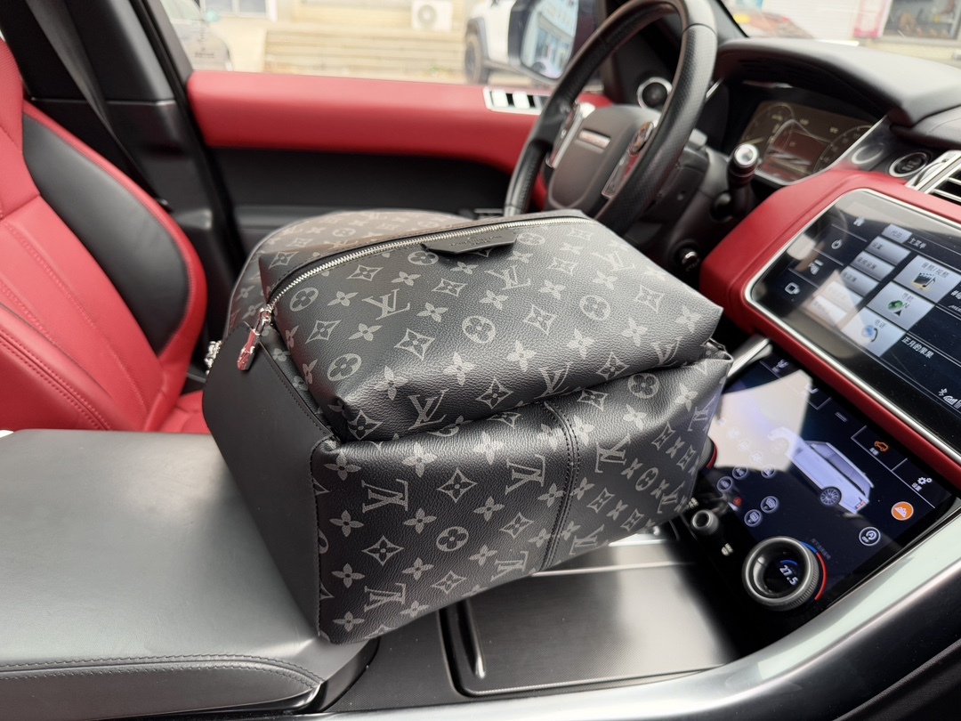 Louis new arrival Discovery men backpack bag size??31*41*17 cm