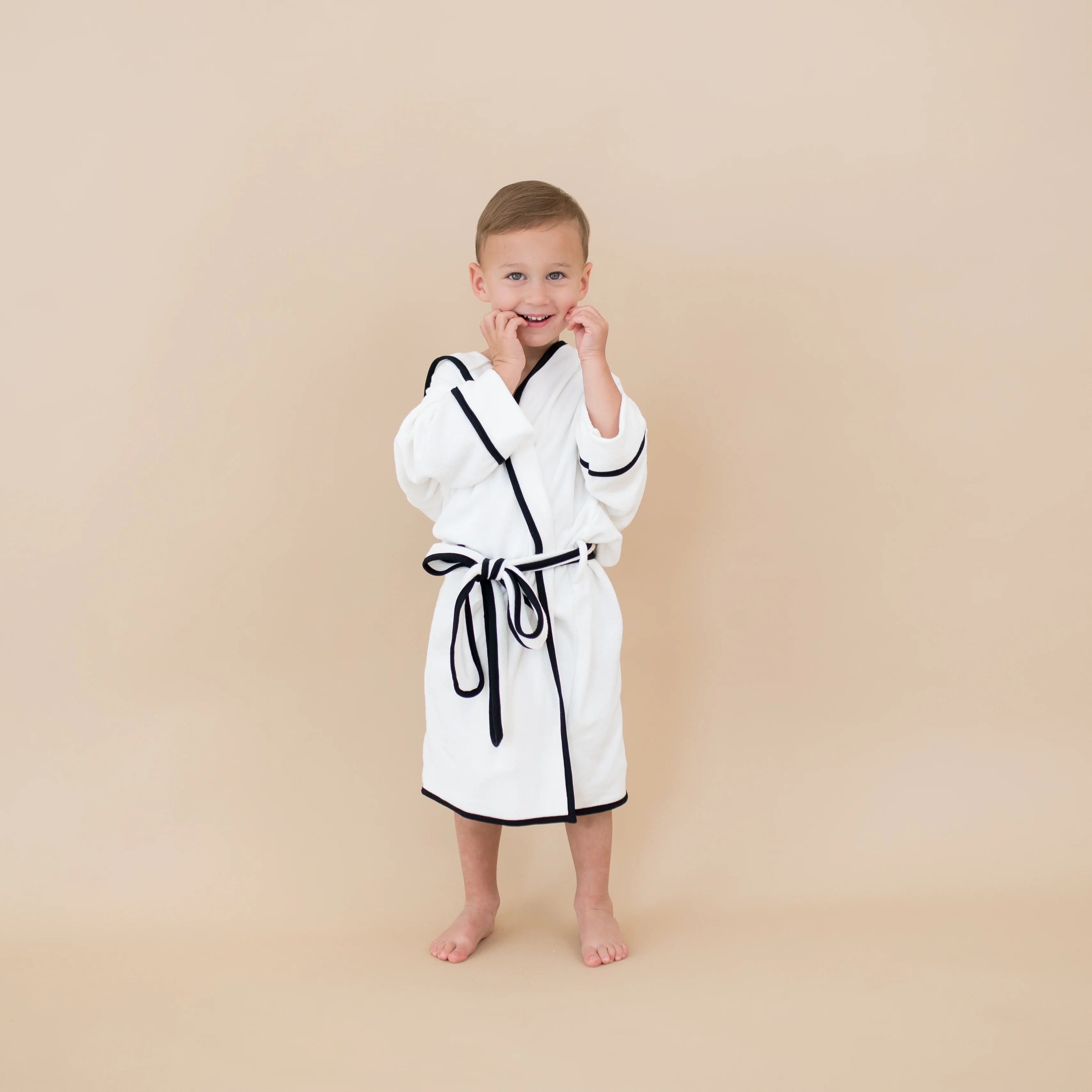 Hooded Bath Robe in Cloud with Midnight Trim