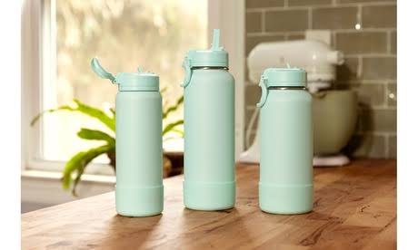 Hydrapeak 32oz Sport Stainless Steel Insulated Water Bottle with Spill Proof Matching Chug Lid and Matching Rubber Sport Boot (modern Cream)