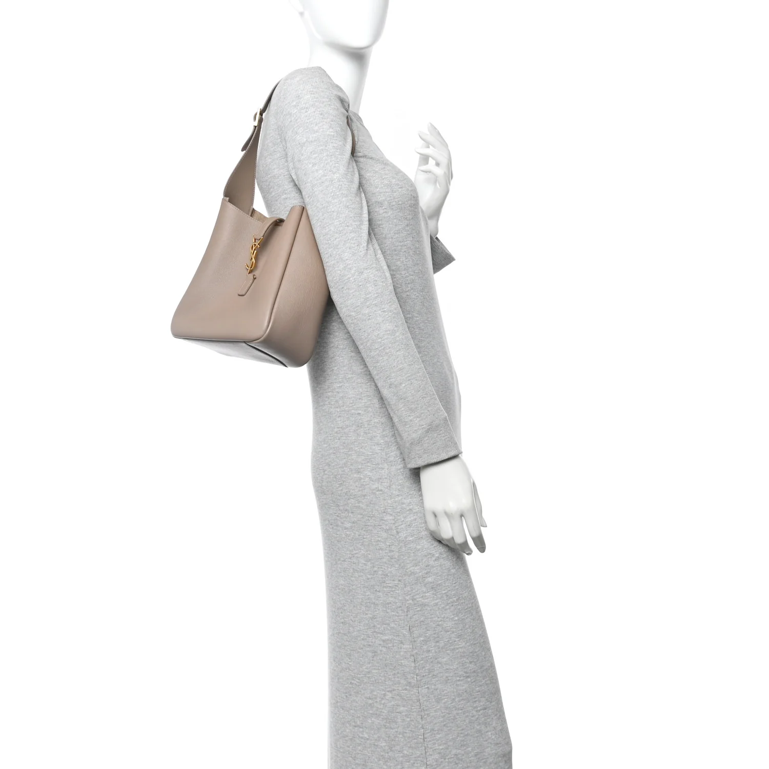 Grained Calfskin Small Le 5 A 7 Soft Hobo Dusty Grey