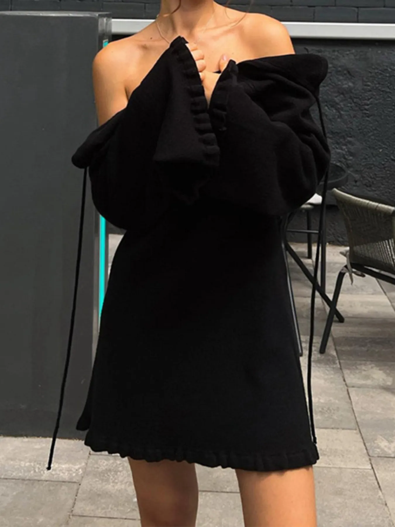 Robe pull en maille à manches longues et dos nu