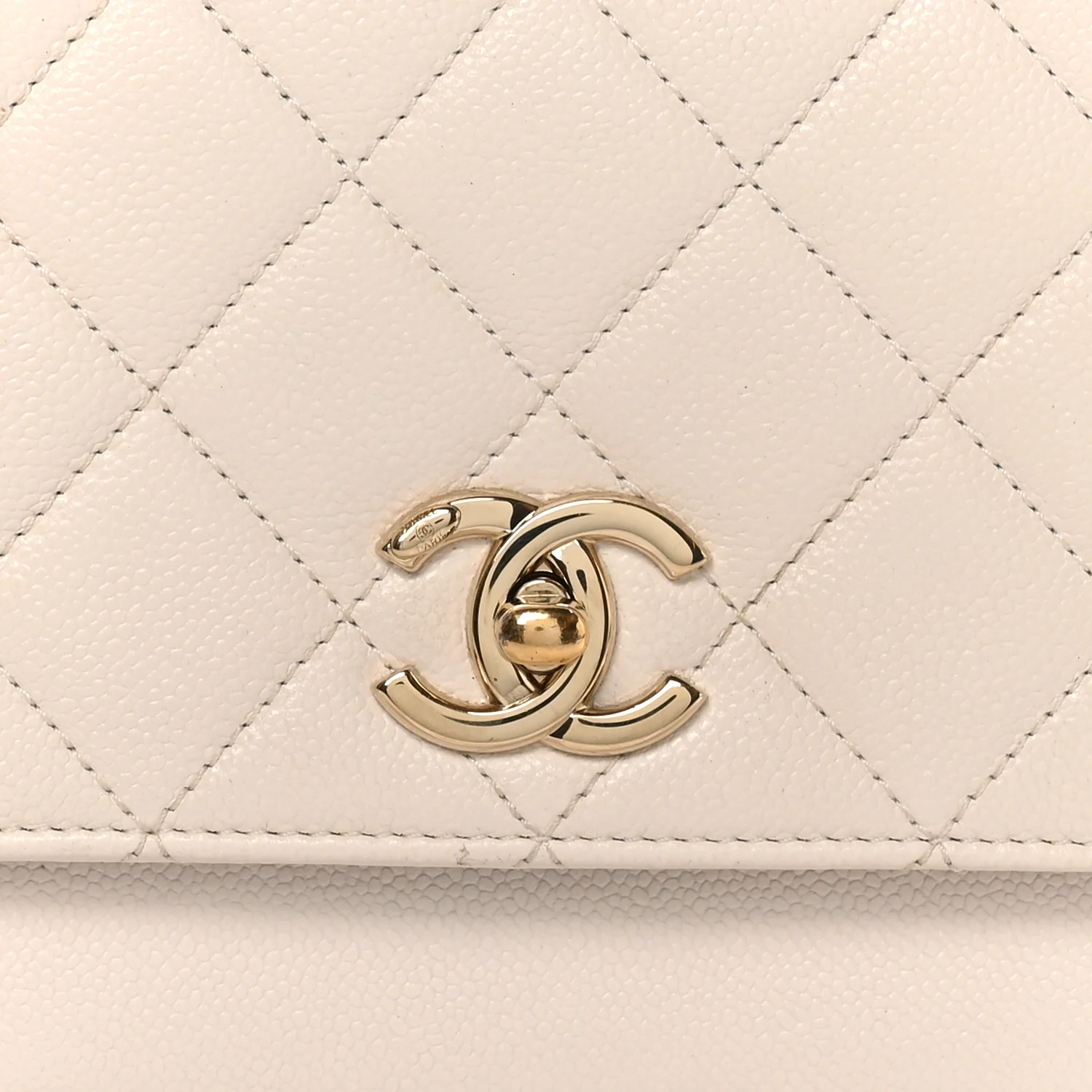 Caviar Quilted Medium Business Affinity Flap White