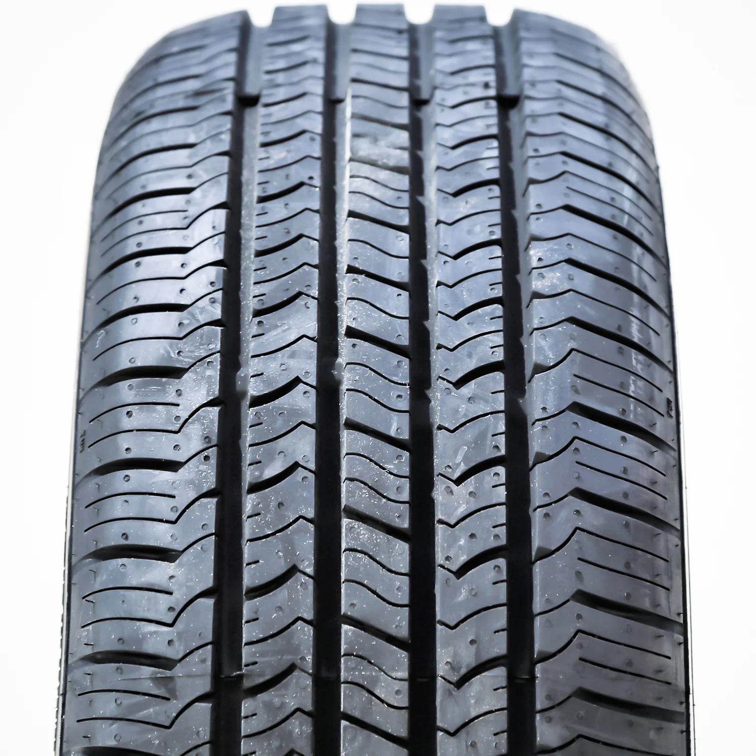 Set of 4 Evoluxx Capricorn HP 215/65R16 98H Performance a/S All-Season Tires