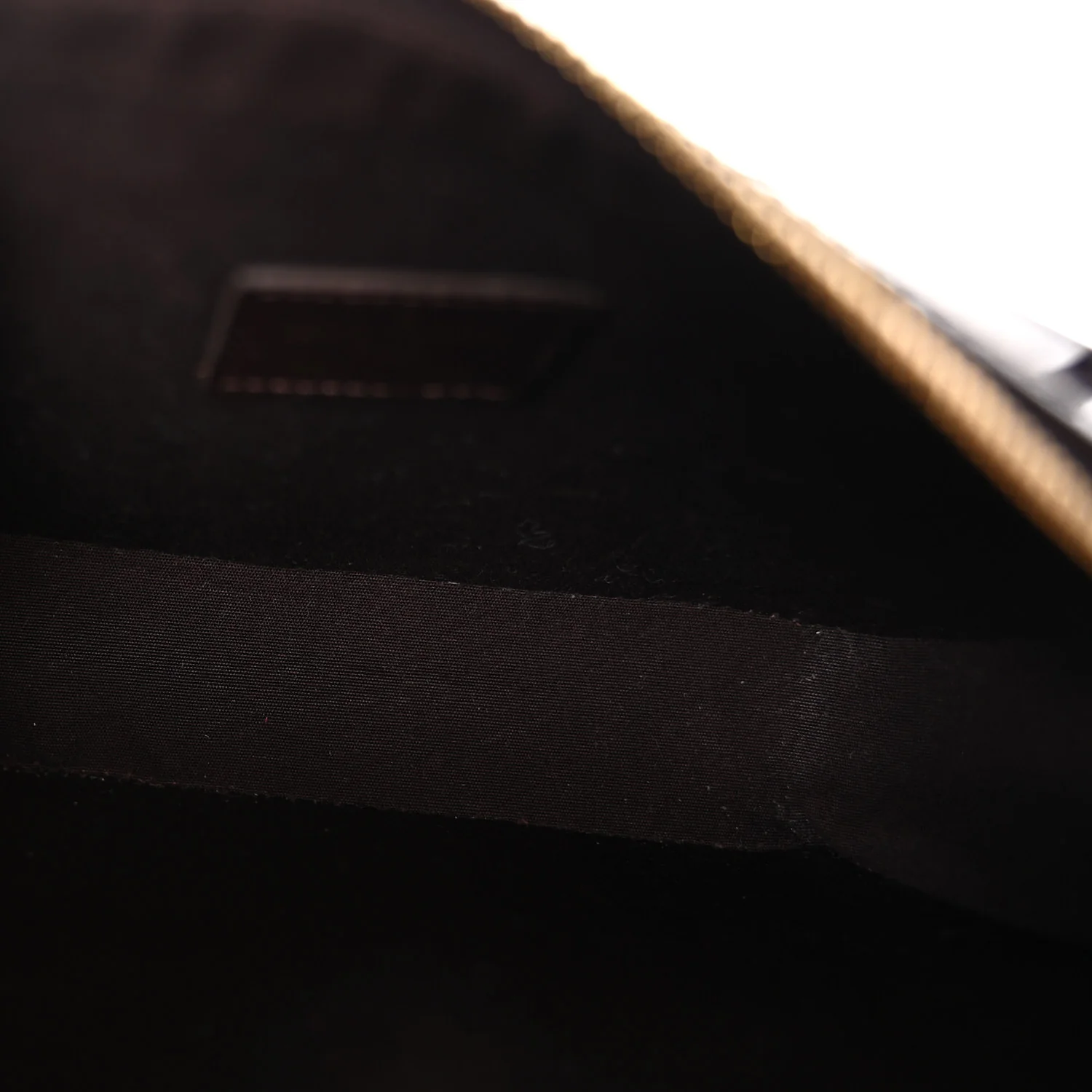Vernis Camera Pouch Amarante